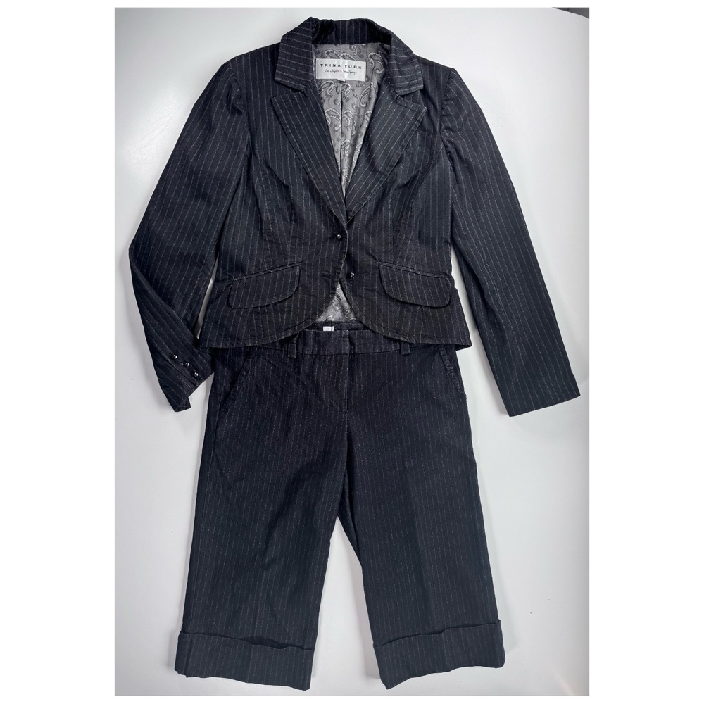 TRINA TURK Pinstripe Blazer‎ Capri Shorts Suit Set  Gray * Read